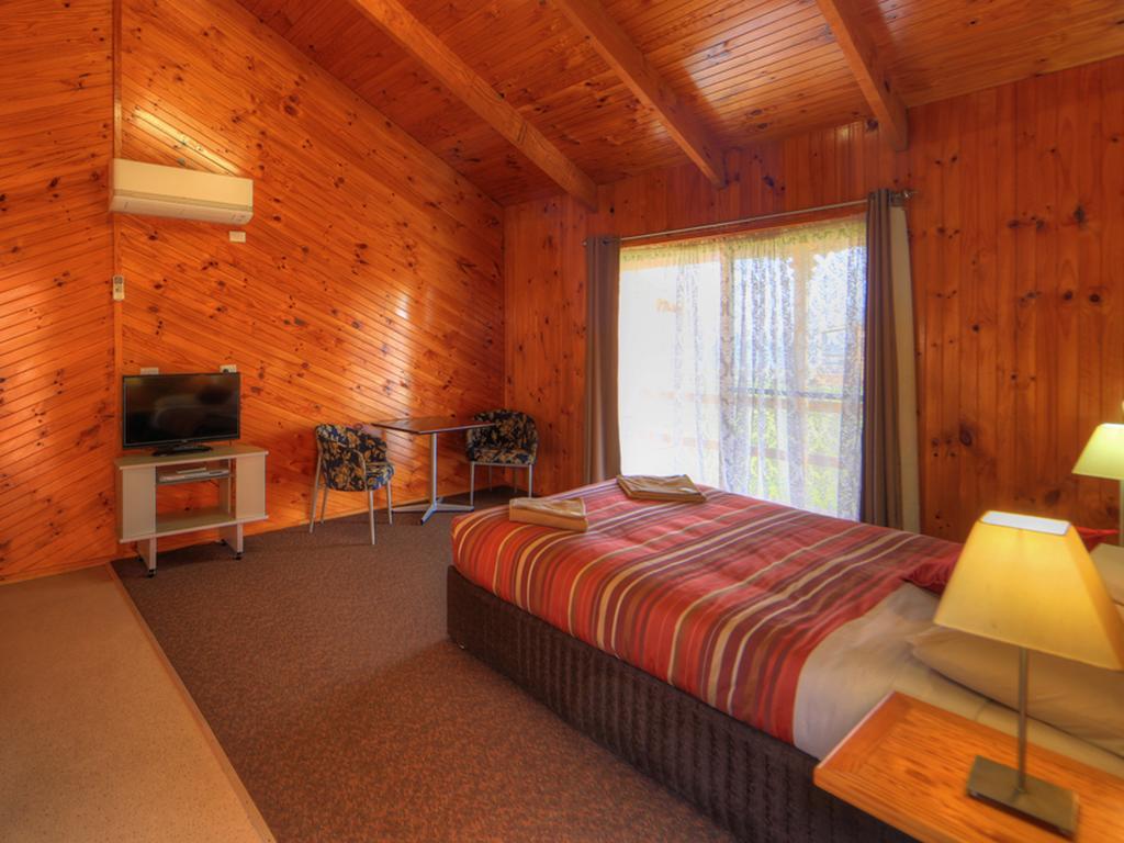 Big4 Low Head Tourist Park Hotel Room photo